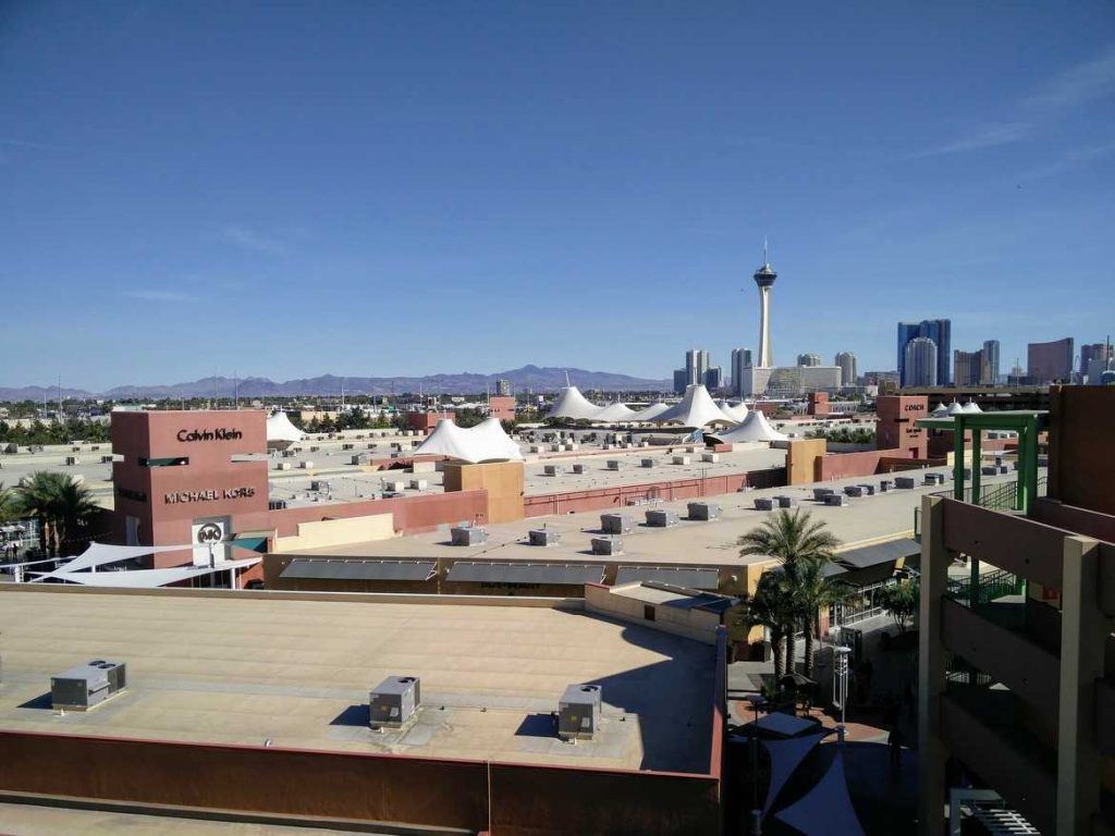 Blick über Premium Outlet Mall in Las Vegas