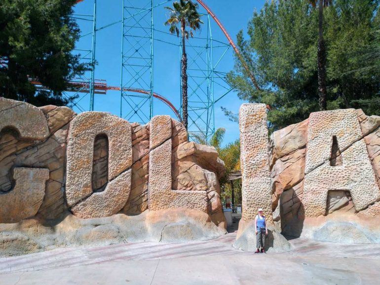 Goliath Achterbahn im Six Flags Magic Mountain Park in Los Angeles