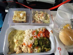 Essen von AirBerlin im Flugzeug
