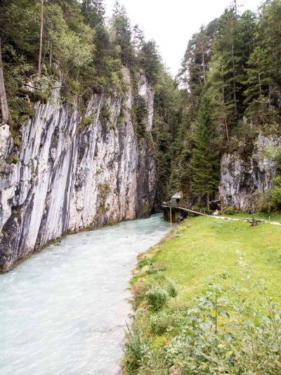 Weg zum Wassersteig Leutaschklamm