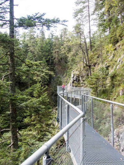 Unterwegs auf dem Klammsteig am Leutaschklamm