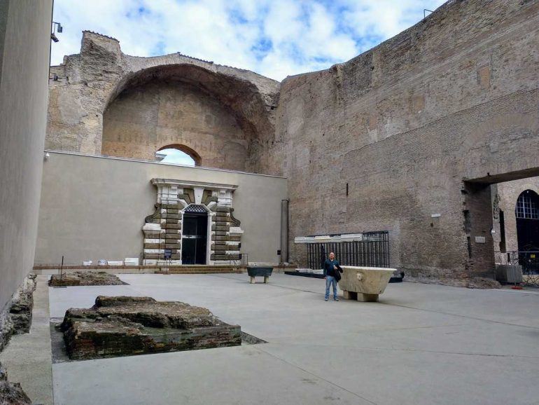 Ruinen der Diokletiansthermen in Rom Italien