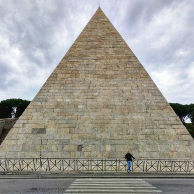 Pyramide in Rom Italien