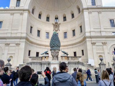 Unterwegs in den Vatikanischen Museen in Rom Italien