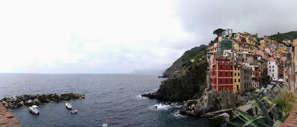 Panorama Riomaggiore im Cinque Terre in Italien
