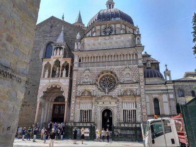 Dom von Außen in Bergamo Italien