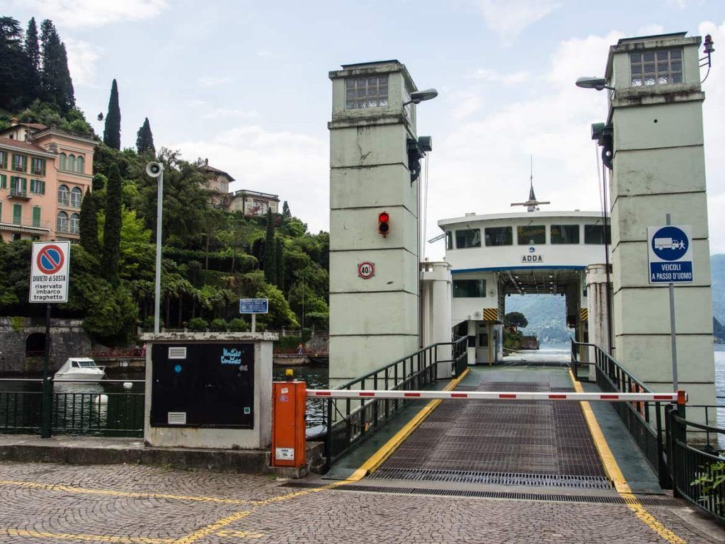 Fährterminal in Vernazza Italien