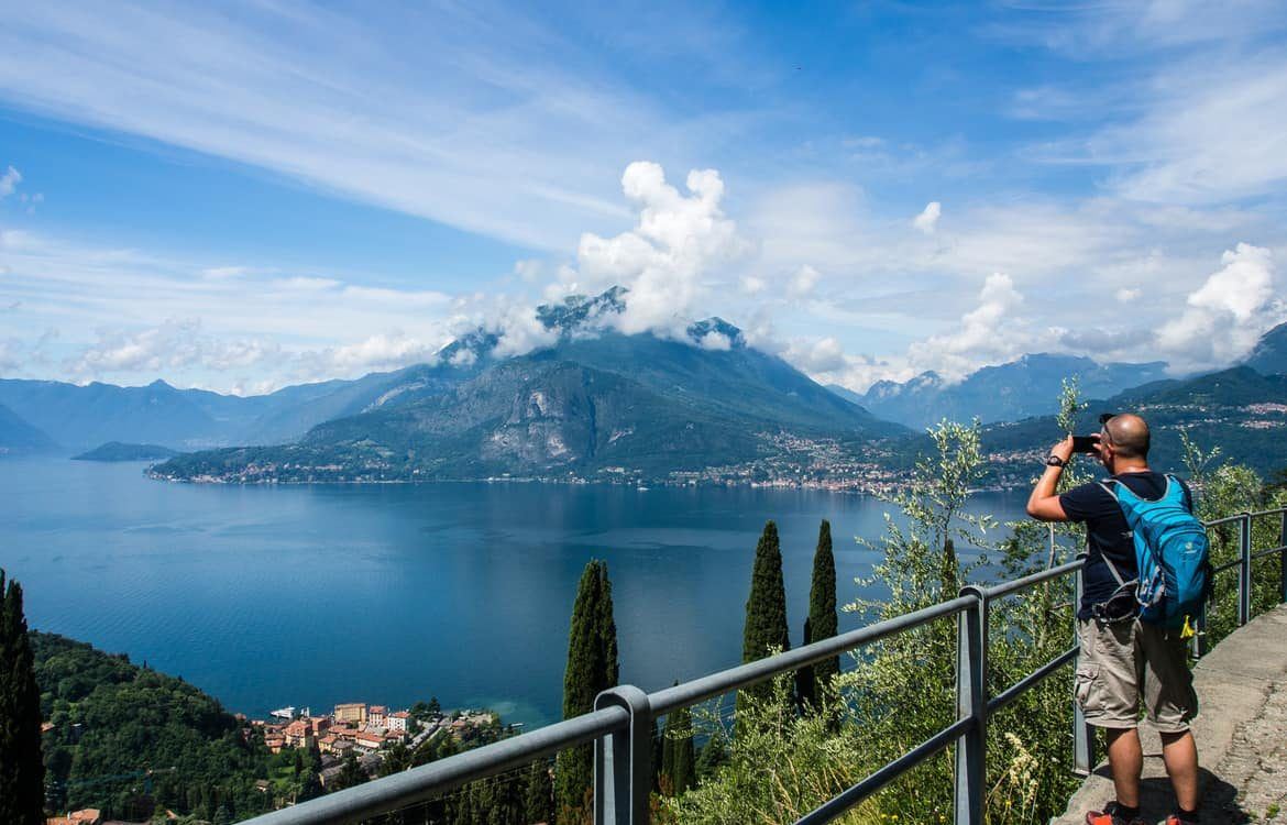 Stephan beim Fotografieren am Comer See Italien