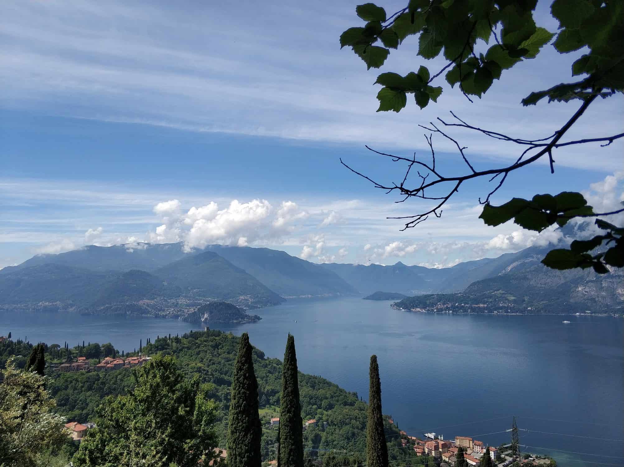 So findest du die beste Sicht auf den Lago di Como Sonnig Unterwegs