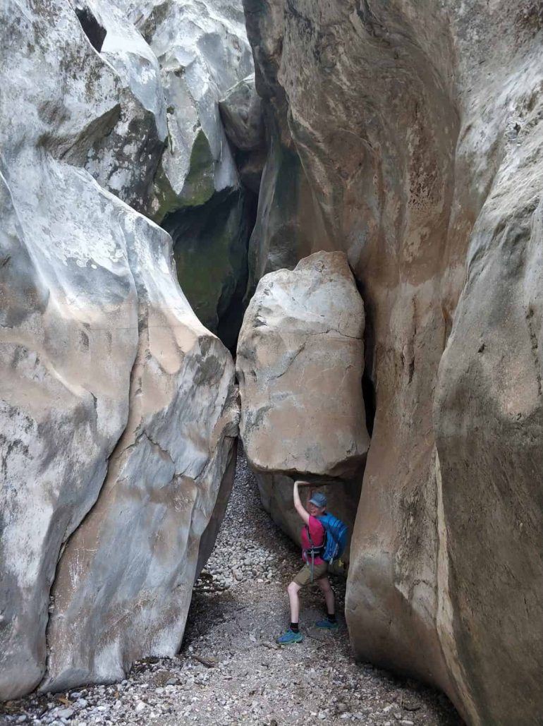 Sandra als Hulk im Torrent de Parais auf Mallorca