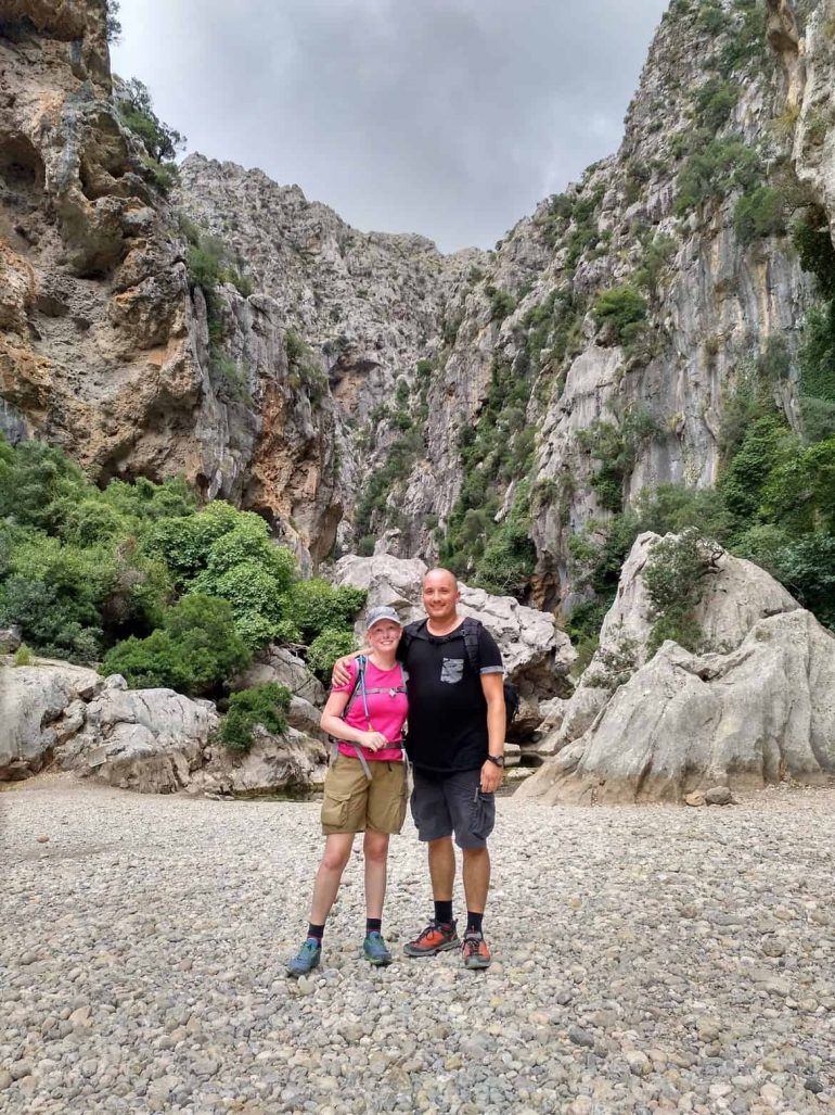 Sandra und Stephan im Torrent de Pareis auf Mallorca