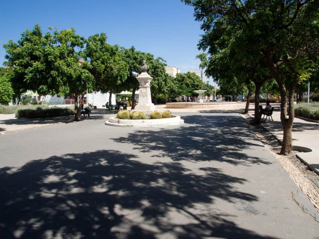 Park auf dem Plateau in Praia auf Santiago Kapverden