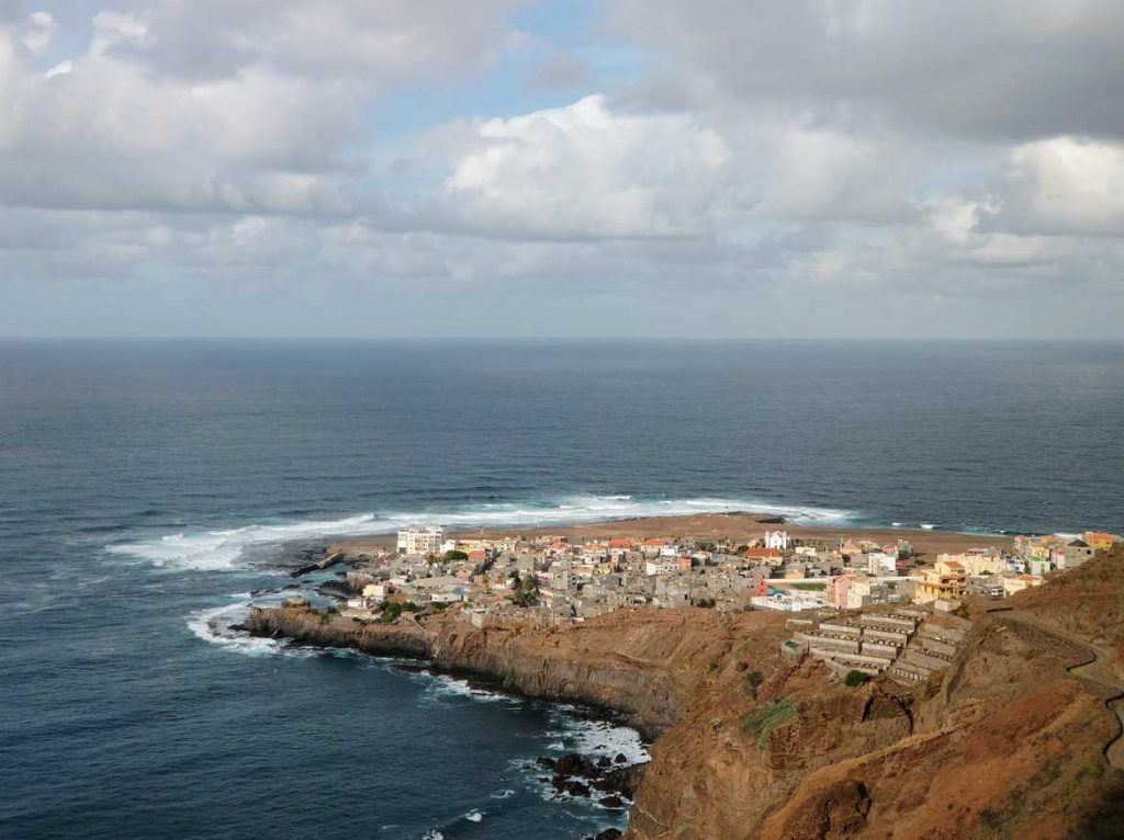 Blick über Ponta do Sol auf Santo Antao Kapverden