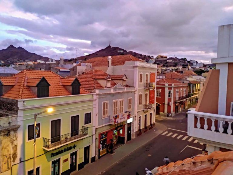 Sonnenaufgang über Mindelo auf Sao Vicente Kapverden