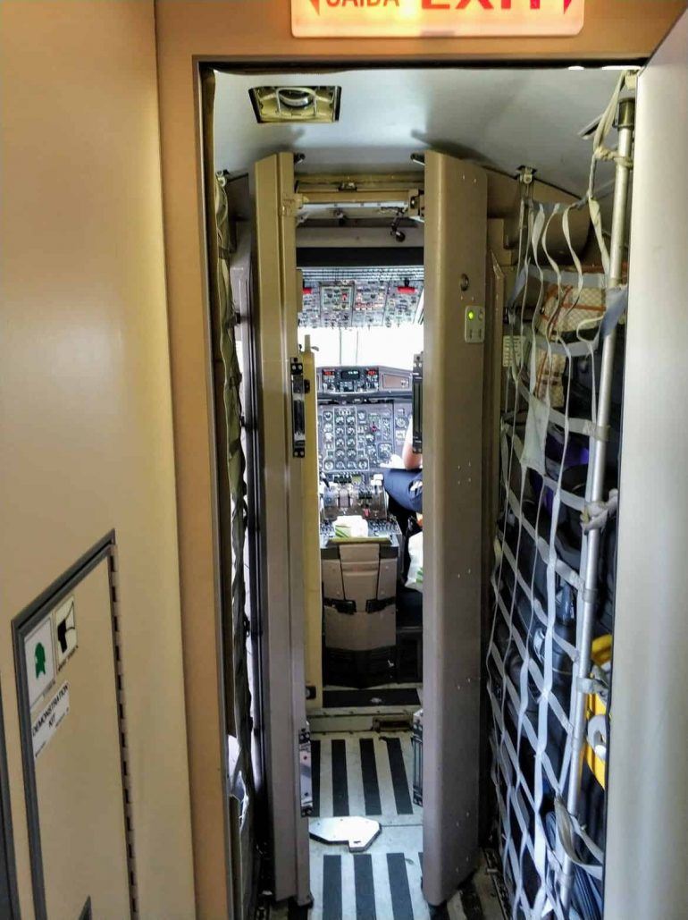 Binter Flugzeug Cockpit Kapverden
