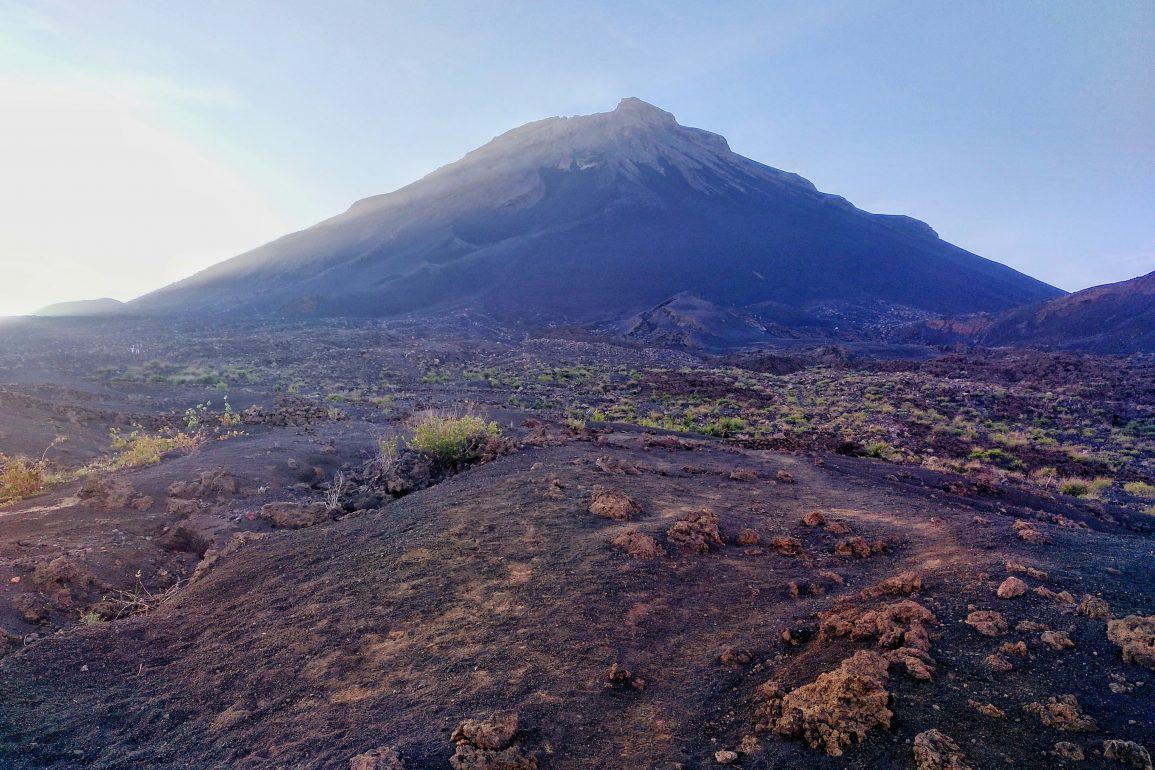 Morgenlicht am Pico Grande auf Fogo Kapverden