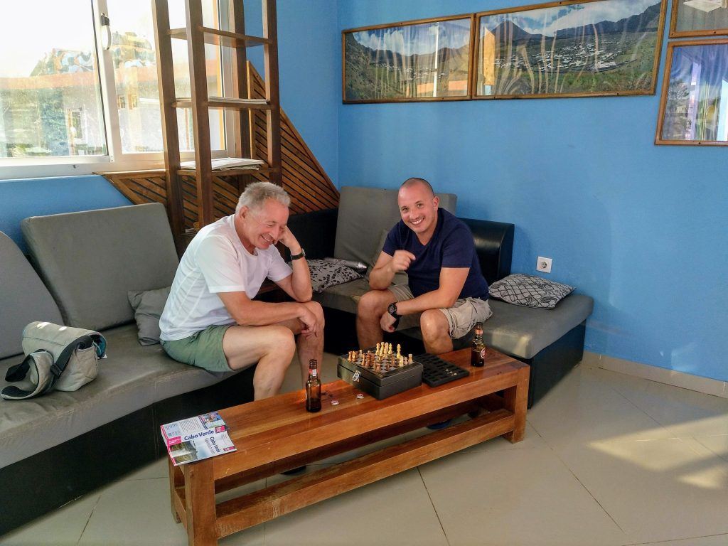 Schach spielen im Casa Marisa auf Fogo Kapverden