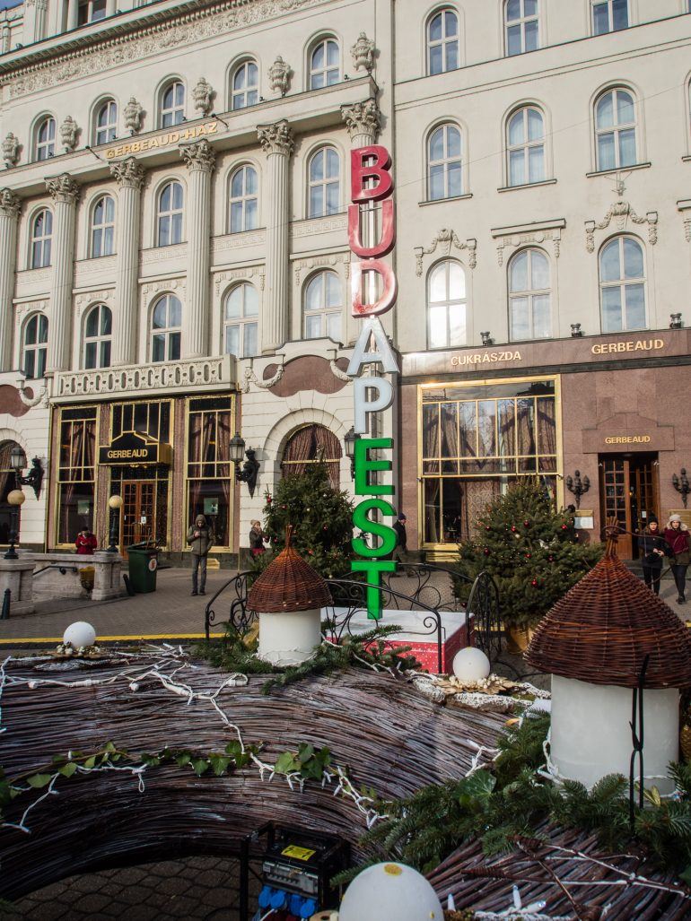 auf dem Weihnachtsmarkt in Budapest