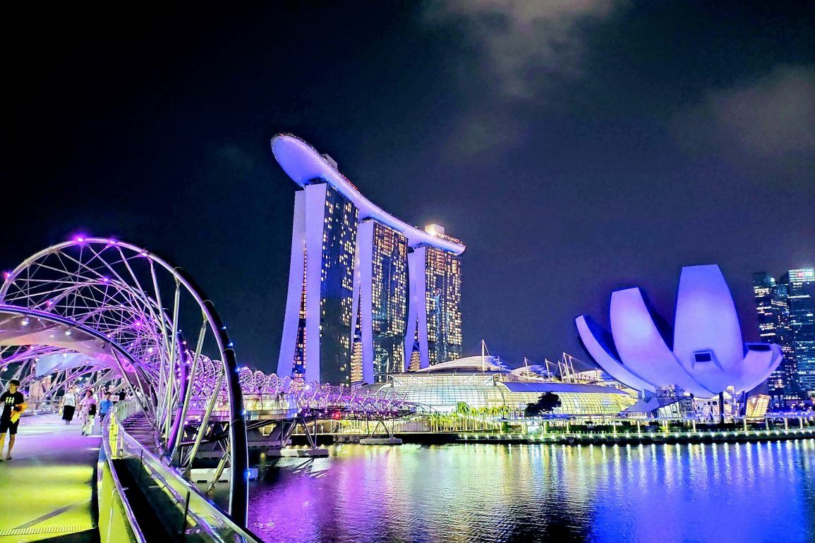 Singapur Skyline bei Nacht