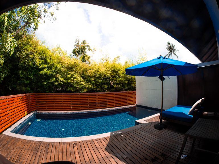 Pool am Hotelzimmer Outrigger Beach Resort Koh Samui Thailand