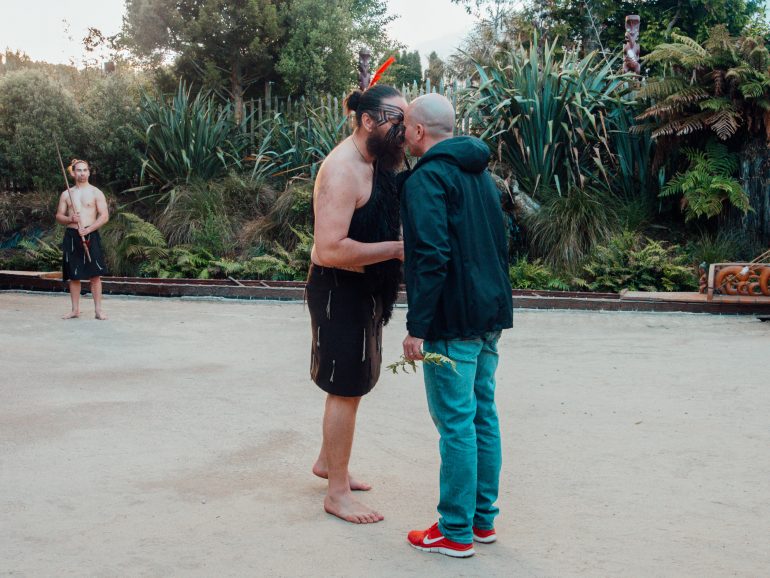 Hongi in Rotorua Neuseeland