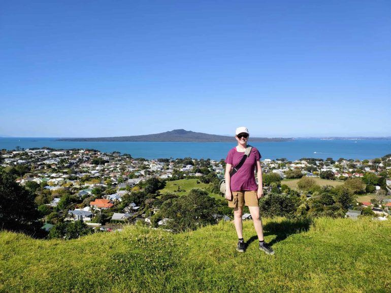 Sandra auf dem Mount Victoria in Auckland Neuseeland