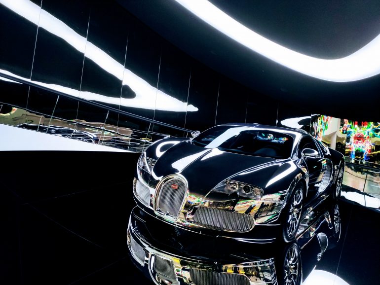 Bugatti Veyron Supersportwagen in der Autostadt Wolfsburg