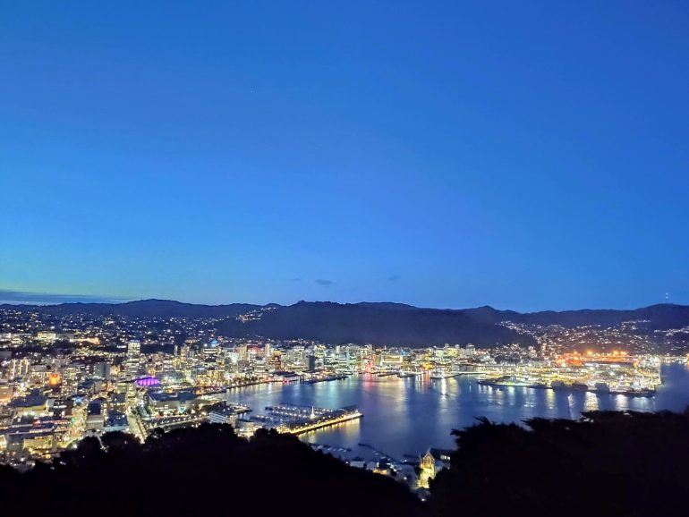 Wellington bei Nacht Neuseeland