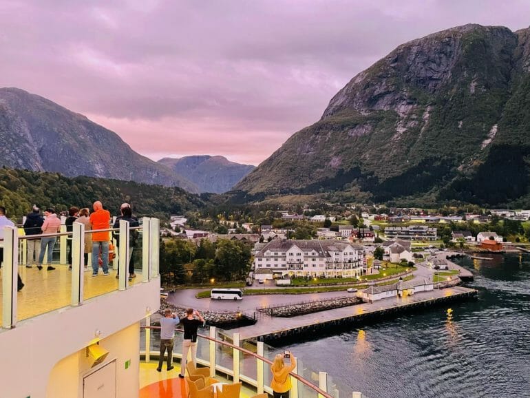 Ablegen Eidfjord AidaPerla Norwegen