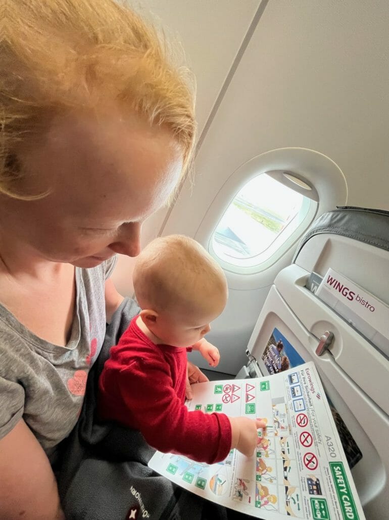 Mit Baby im Flugzeug