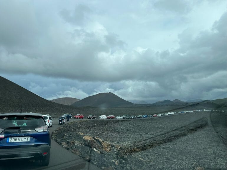 Warteschlange im Nationalpark auf Lanzarote